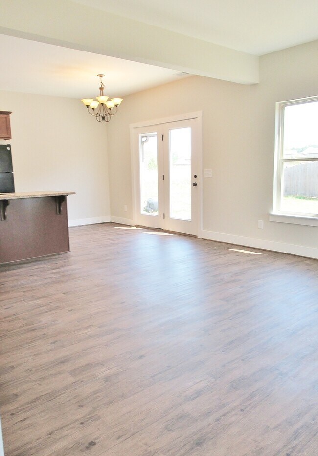 Building Photo - Beautiful Home for Rent in McCalla... Available to View with 48 Hour Notice!! Call today!!