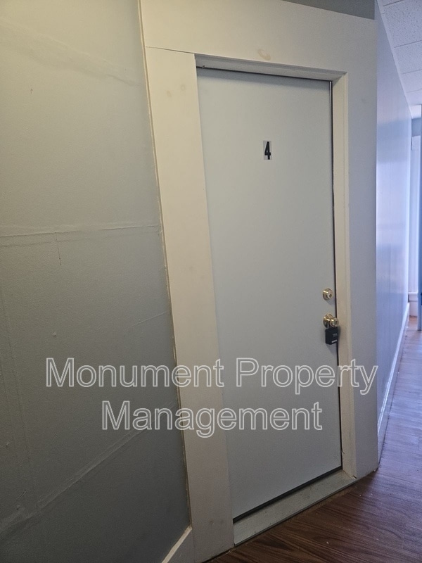 Building Photo - 334 Clay St