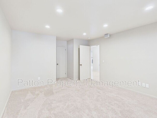 Building Photo - 6810 Montague Dr