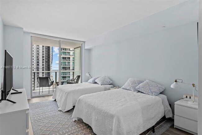 Building Photo - 1100 S Miami Ave
