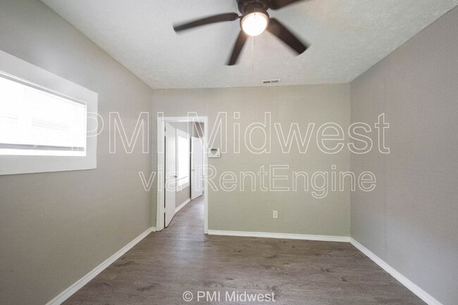 Building Photo - 2901 N Chester Ave