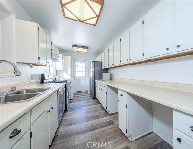 Building Photo - 2371 Park Ave