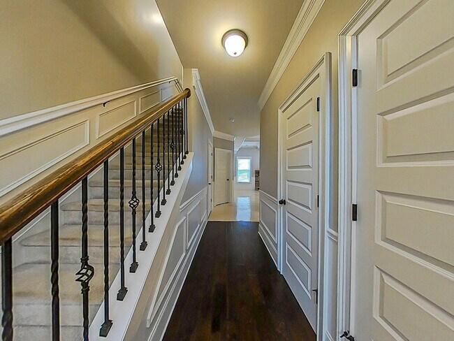 Building Photo - 2476 Sunflower Dr