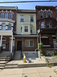 Building Photo - 1816 W Ontario St