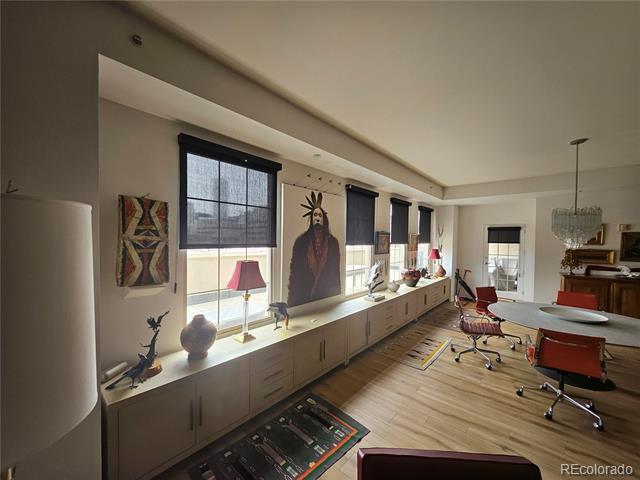 Building Photo - 475 W 12th Ave