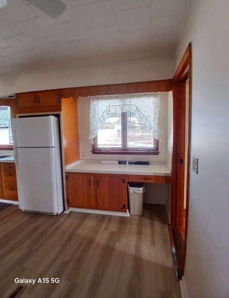 Building Photo - 304 Marshall St