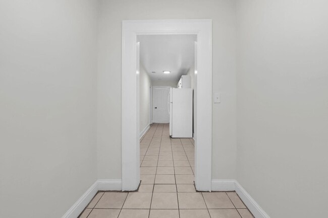 Building Photo - Downtown Savannah Condo for Rent