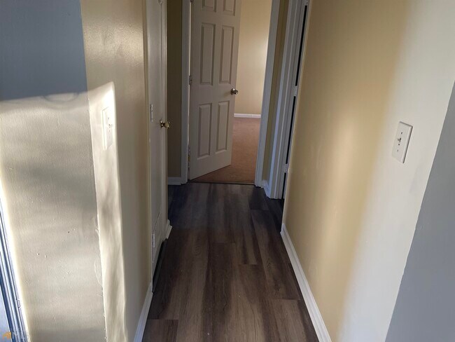 Building Photo - 10399 Briarbay Dr