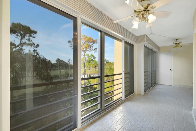 Building Photo - 3810 Via Poinciana
