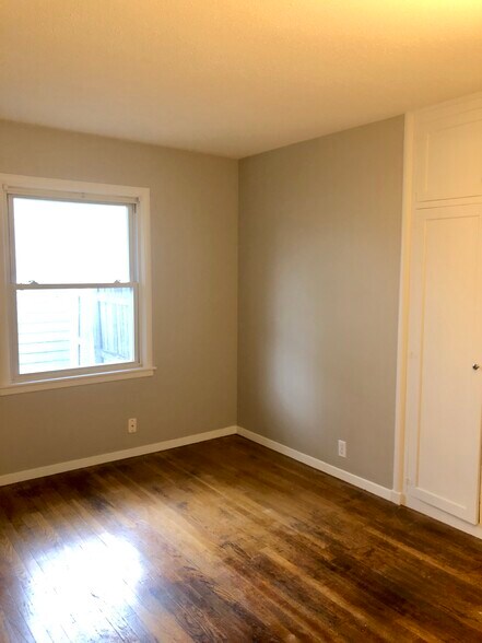 Building Photo - 3851 Quail Ave N