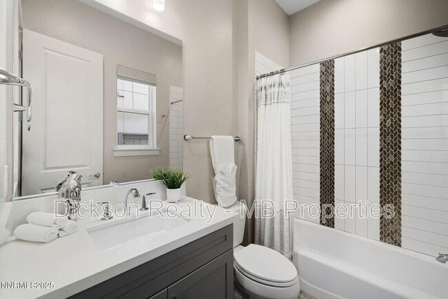 Building Photo - 709 W Pleasant Oak Trl