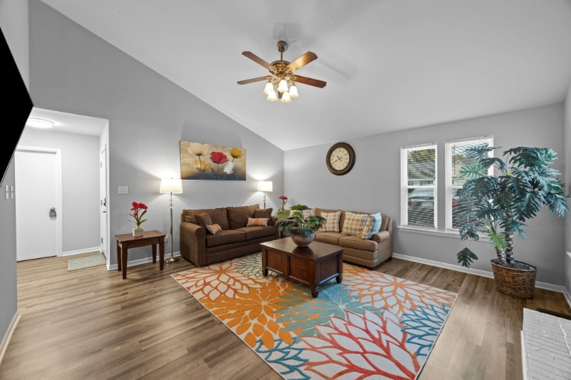 Primary Photo - 2414 Educational Dr