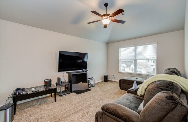 Building Photo - 12327 King henry dr