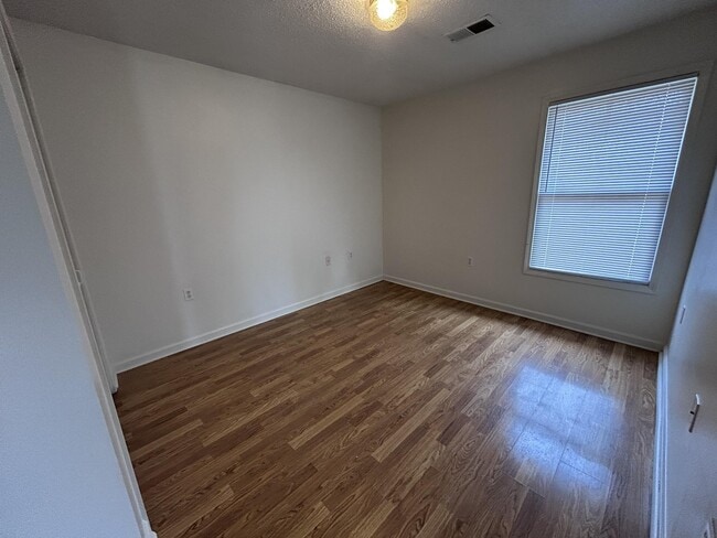 Building Photo - 71 Driftwood Cir