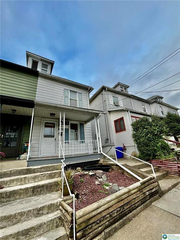 Primary Photo - 1006 Center St