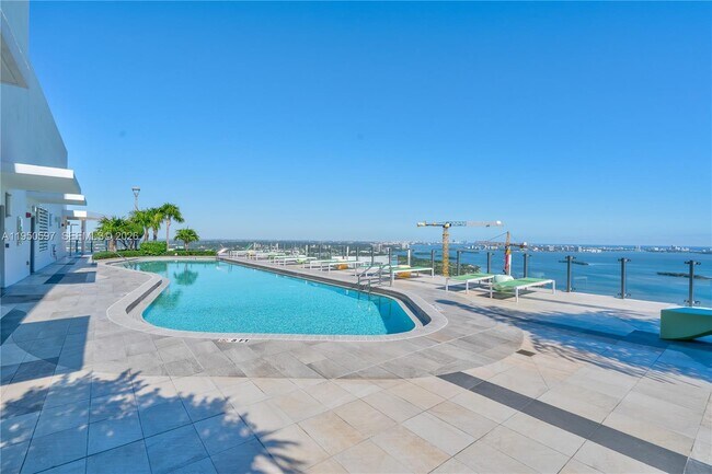 Building Photo - 501 NE 31st St