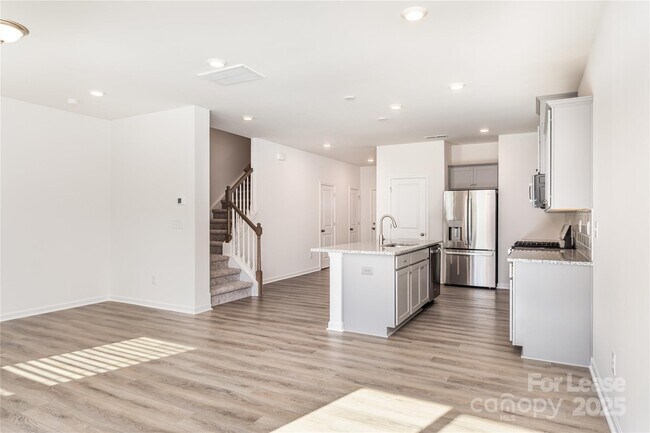 Building Photo - 3160 Lilac Grove Dr