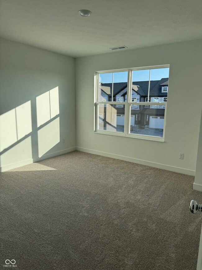 Building Photo - 15122 Farrington Rd