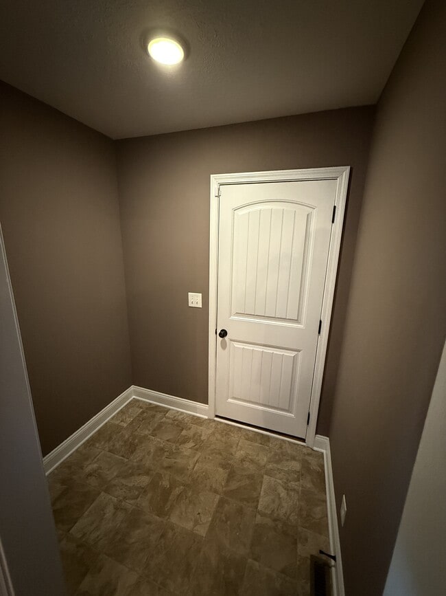 Building Photo - 113 Grassmire Dr