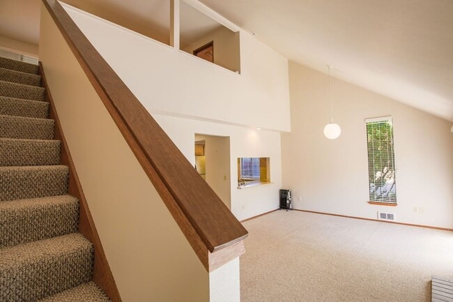Building Photo - Spacious Langley Condo with Private Rear Y...