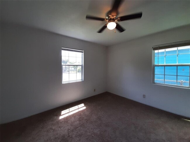 Building Photo - 10322 Rosehaven Dr
