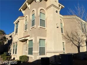 Building Photo - 10550 W Alexander Rd