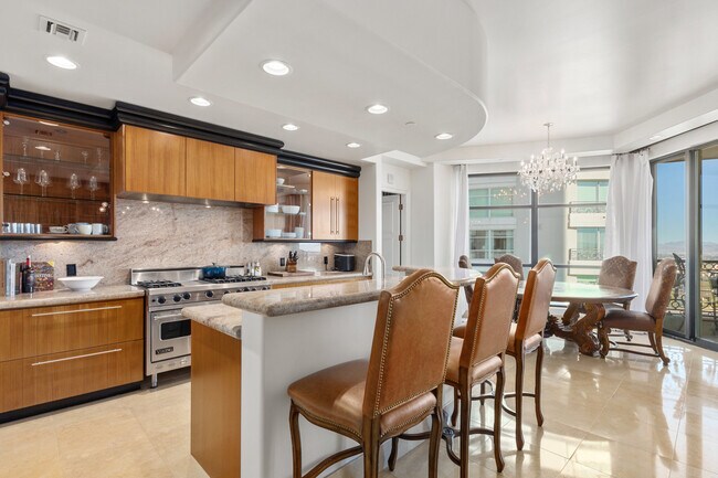 Building Photo - 9101 Alta Dr