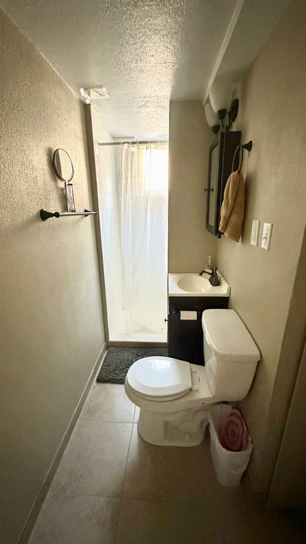 Building Photo - Spacious 5BD/2BA Home in Lakewood, CO- Available July 29th!
