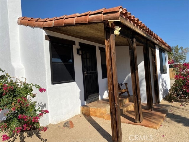 Building Photo - 6586 El Rey Ave