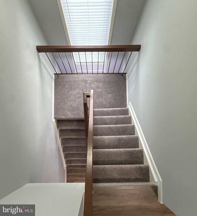 Building Photo - 3036 Virginia Dare Ct