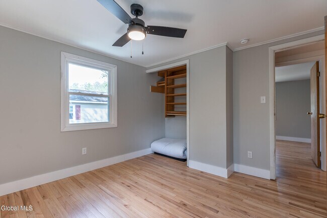 Building Photo - 3 Heather Ln