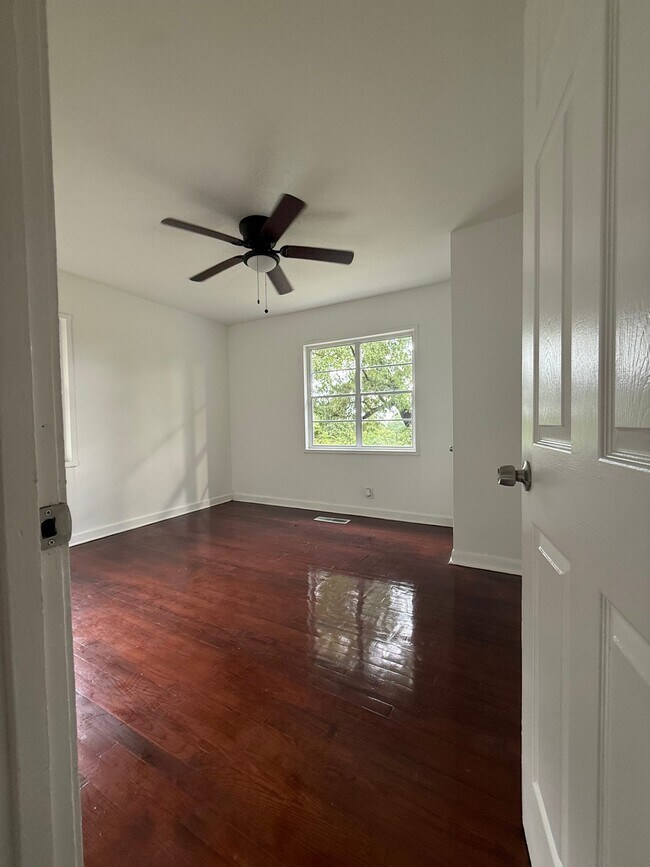 Building Photo - 2609 20th Place Ensley