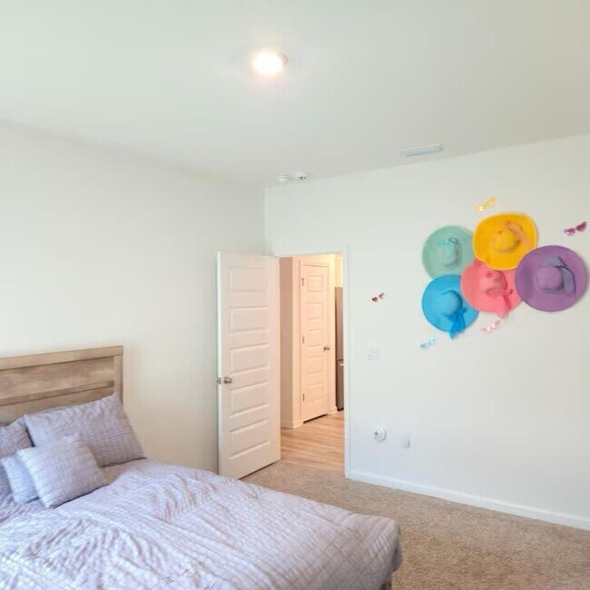 Building Photo - 42 Woodsorrel St