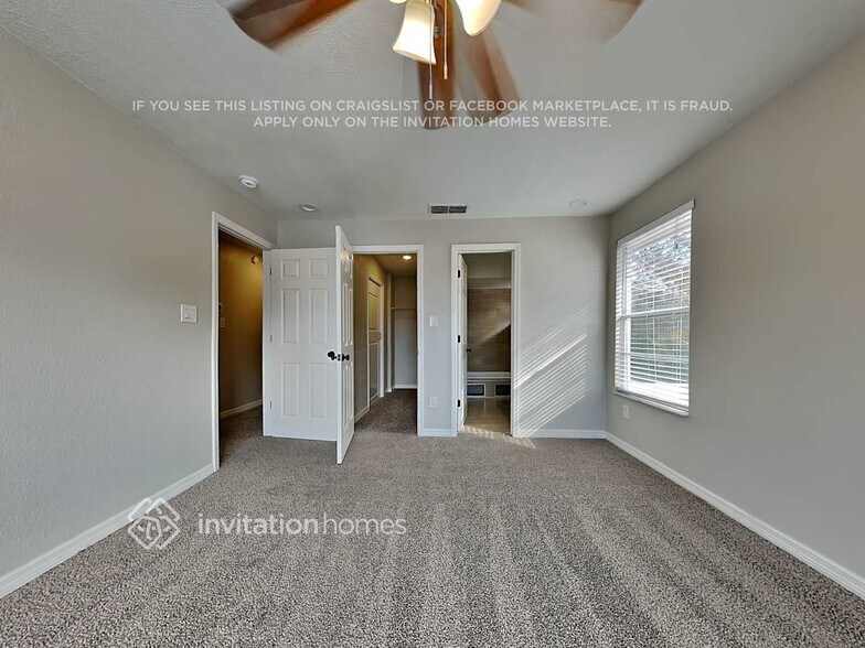 Building Photo - 548 Oak Creek Dr