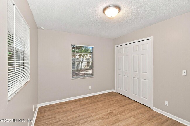 Building Photo - 6069 Anglia Dr