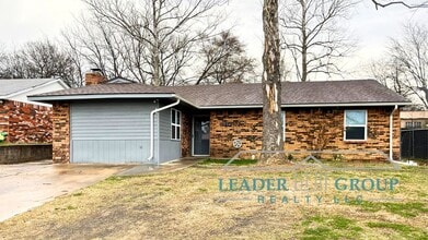 Building Photo - 3 Bed / 1.5 Bath Brick Home in Krebs