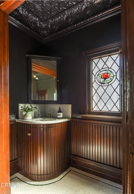 Building Photo - 851 Lyndon St