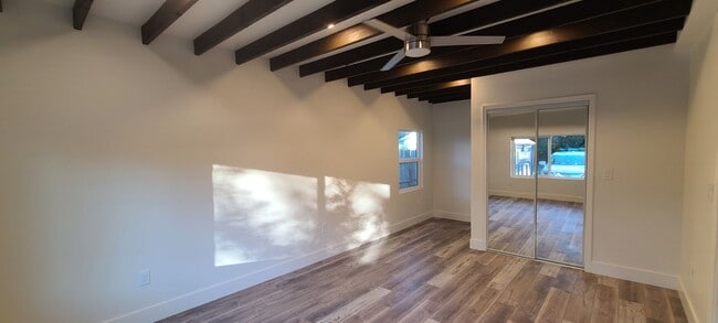 Building Photo - 1402 Clara Ln