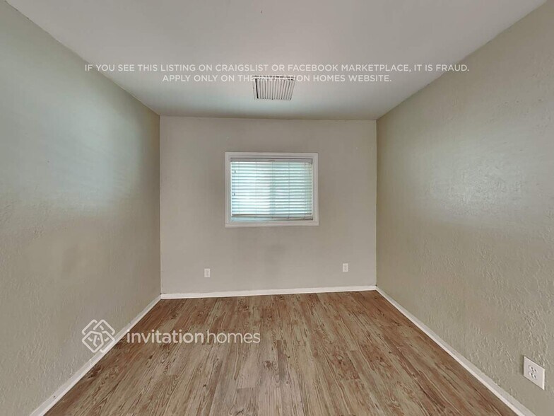Building Photo - 15804 Mayall St