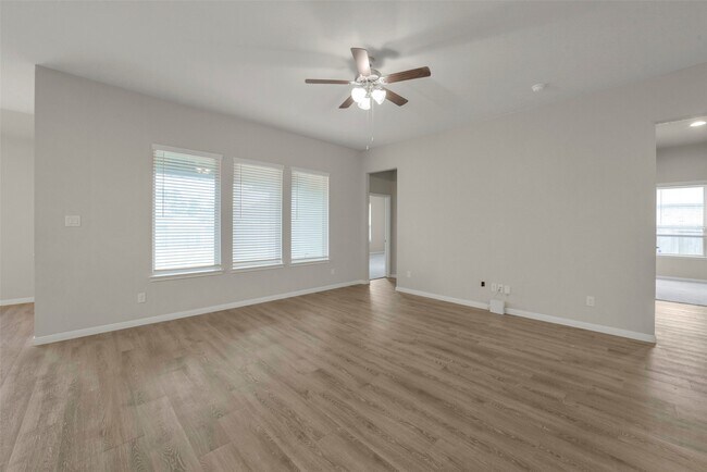Building Photo - 31106 Durham Creek Ct