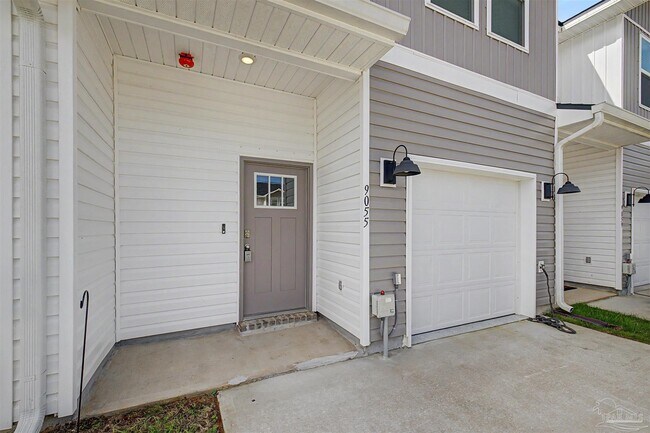 Building Photo - 9055 Golden Eye Dr