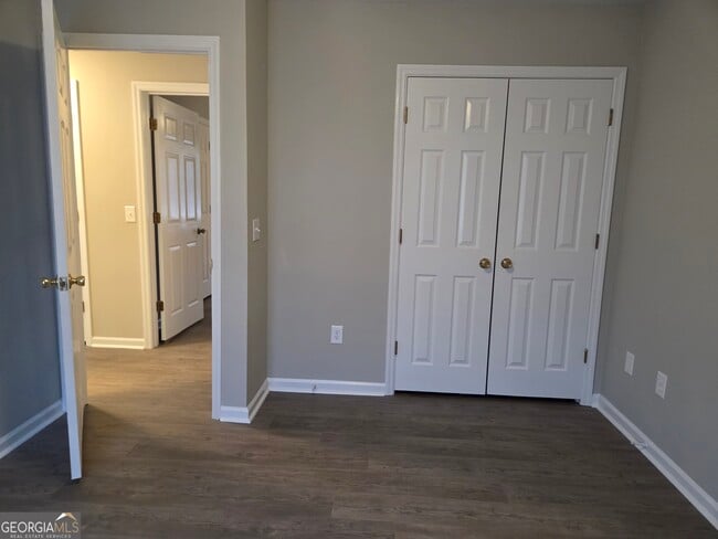 Building Photo - 322 Randolph Dr