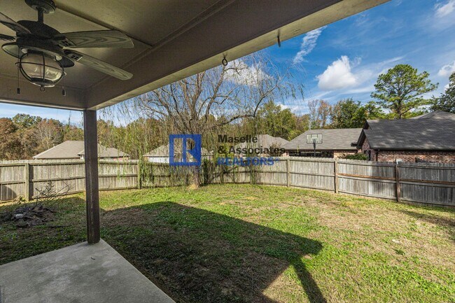 Building Photo - 3 Bed / 2 Bath home in Harvey Crossing