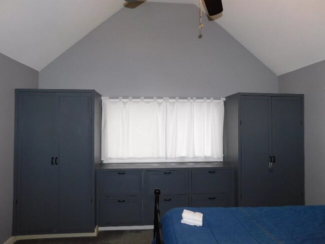 Building Photo - 46 Kingsley Ave