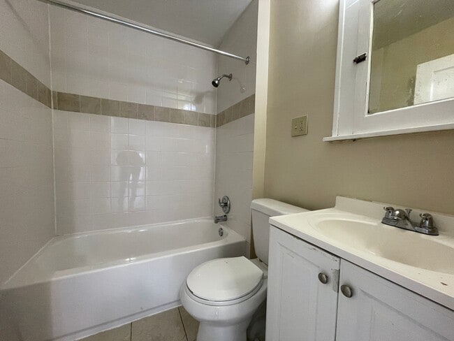 Building Photo - 5233 Anthony St