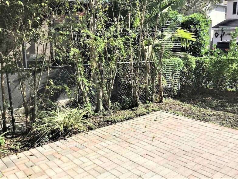 Building Photo - 3407 NW 112th Terrace