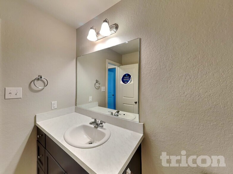 Building Photo - 8525 Amistad Cove