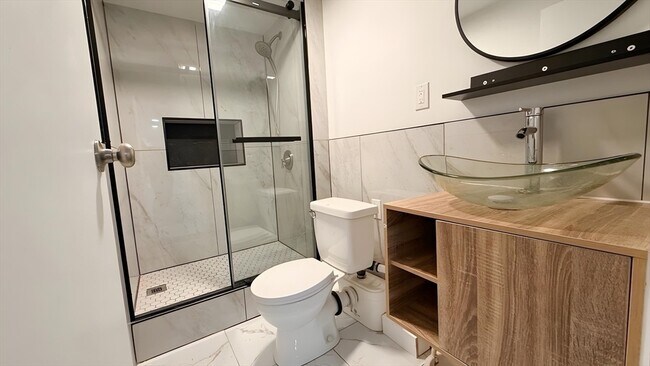 Building Photo - 338 Whiting Ave