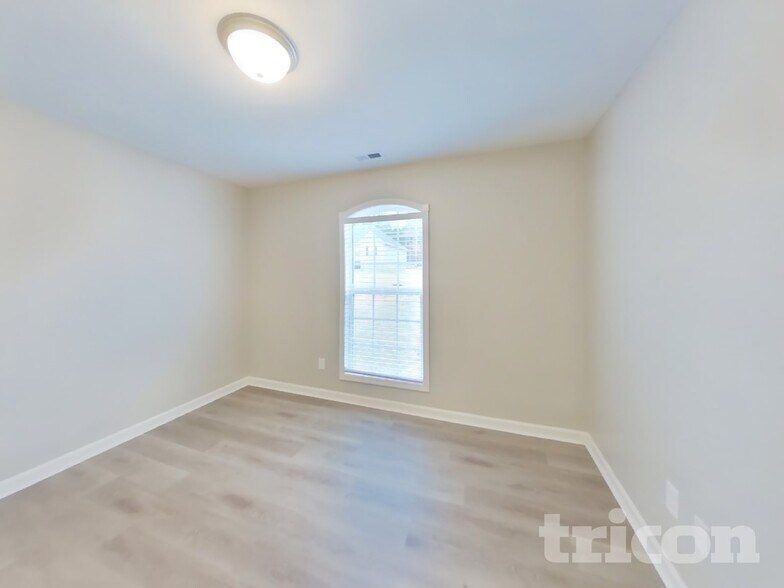 Building Photo - 414 Niagra Ln