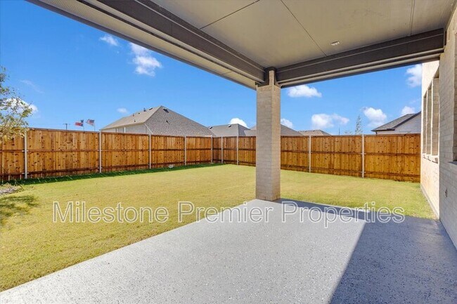 Building Photo - 820 Sunflower Trl